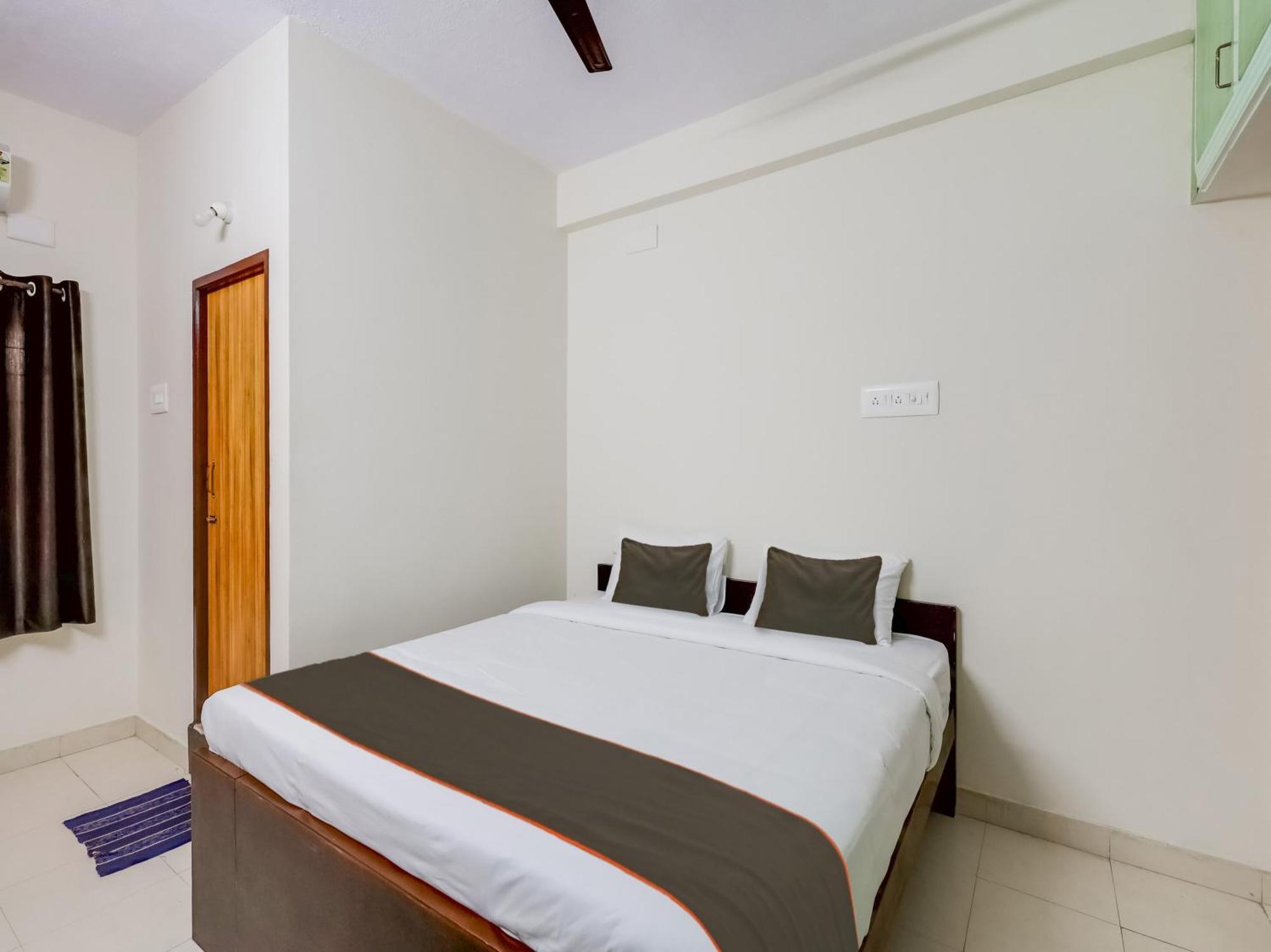Hotel O Valasaravakkam Chennai